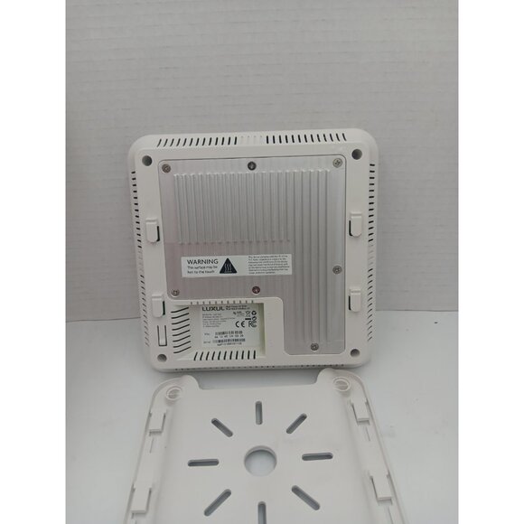 Luxul XAP1510, High Power AC1900 Dual-Band Wireless Access Point - Picture 3 of 5